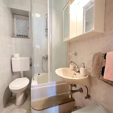 Apartment Mihaela *